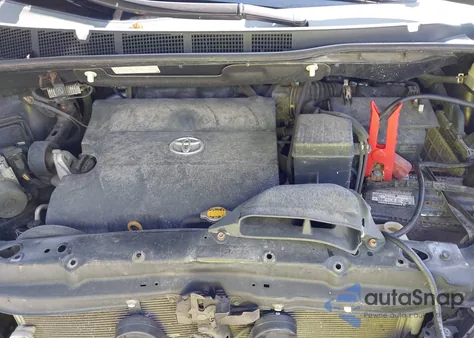 2011 Toyota Sienna Le V6 z USA, uszkodzony, nr VIN 5TDKK3DC8BS162418